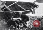 Standbild alte Fischer Sidmouth England, 1916, aus Sekunde 25 historischem Filmmaterial Videoclip 65675027556