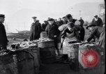 Standbild alte Fischer Sidmouth England, 1916, aus Sekunde 42 historischem Filmmaterial Videoclip 65675027556