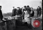 Standbild alte Fischer Sidmouth England, 1916, aus Sekunde 43 historischem Filmmaterial Videoclip 65675027556