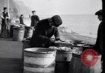 Standbild alte Fischer Sidmouth England, 1916, aus Sekunde 52 historischem Filmmaterial Videoclip 65675027556