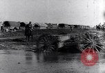 Immagine di Francese soldati prima guerra mondiale cross creek Maurepas Yvelines Francia, 1917, secondo 12 filmato di repertorio 65675027557