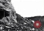 Standbild französischen machine gun emplacement Ersten Weltkrieg Maurepas Yvelines Frankreich, 1917, aus Sekunde 23 historischem Filmmaterial Videoclip 65675027558
