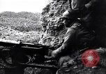 Standbild französischen machine gun emplacement Ersten Weltkrieg Maurepas Yvelines Frankreich, 1917, aus Sekunde 25 historischem Filmmaterial Videoclip 65675027558