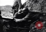 Standbild französischen machine gun emplacement Ersten Weltkrieg Maurepas Yvelines Frankreich, 1917, aus Sekunde 34 historischem Filmmaterial Videoclip 65675027558