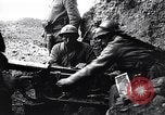 Standbild französischen machine gun emplacement Ersten Weltkrieg Maurepas Yvelines Frankreich, 1917, aus Sekunde 37 historischem Filmmaterial Videoclip 65675027558