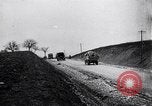 Standbild Transport Französische Artillerie Ersten Weltkrieg Maurepas Yvelines Frankreich, 1917, aus Sekunde 12 historischem Filmmaterial Videoclip 65675027559