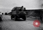 Standbild Transport Französische Artillerie Ersten Weltkrieg Maurepas Yvelines Frankreich, 1917, aus Sekunde 16 historischem Filmmaterial Videoclip 65675027559