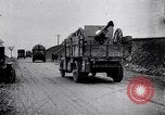 Standbild Transport Französische Artillerie Ersten Weltkrieg Maurepas Yvelines Frankreich, 1917, aus Sekunde 21 historischem Filmmaterial Videoclip 65675027559