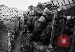 Standbild französischen Gräben während Ersten Weltkrieg Frankreich, 1917, aus Sekunde 15 historischem Filmmaterial Videoclip 65675027561