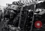 Standbild französischen Gräben während Ersten Weltkrieg Frankreich, 1917, aus Sekunde 20 historischem Filmmaterial Videoclip 65675027561
