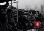 Standbild französischen Gräben während Ersten Weltkrieg Frankreich, 1917, aus Sekunde 28 historischem Filmmaterial Videoclip 65675027561