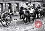 Immagine di Esercito francese rinforzi soldato legata a Verdun Verdun Francia, 1916, secondo 61 filmato di repertorio 65675027563