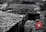 Image Première Guerre Mondiale armée française tranchée dans une carrière de pierres France, 1916, de la seconde 25 séquences d'archives historiques vidéo 65675027564