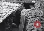 Image Première Guerre Mondiale armée française tranchée dans une carrière de pierres France, 1916, de la seconde 31 séquences d'archives historiques vidéo 65675027564