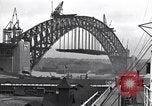 Image Sydney Harbour Bridge en construction Sydney Australie, 1930, de la seconde 14 séquences d'archives historiques vidéo 65675027569