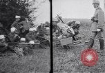 Immagine di Il francese e il tedesco le forze in azione prima guerra mondiale Francia, 1917, secondo 9 filmato di repertorio 65675027572