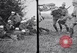 Immagine di Il francese e il tedesco le forze in azione prima guerra mondiale Francia, 1917, secondo 14 filmato di repertorio 65675027572
