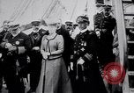 Standbild King Edward VII mit italienischen König Viktor Emanuel III Gaeta Italien, 1907, aus Sekunde 16 historischem Filmmaterial Videoclip 65675027573