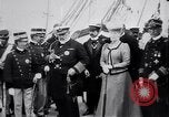 Standbild King Edward VII mit italienischen König Viktor Emanuel III Gaeta Italien, 1907, aus Sekunde 19 historischem Filmmaterial Videoclip 65675027573