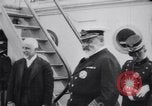 Standbild King Edward VII mit italienischen König Viktor Emanuel III Gaeta Italien, 1907, aus Sekunde 55 historischem Filmmaterial Videoclip 65675027573