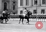 Immagine di Lo Zar Nicola II visitando il Kaiser Guglielmo II Germania, 1913, secondo 61 filmato di repertorio 65675027575