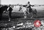 Standbild US Army Soldaten unterwegs Strafexpedition oder Pancho Villa Mexiko, 1916, aus Sekunde 20 historischem Filmmaterial Videoclip 65675027576