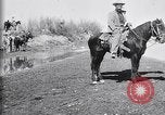 Standbild US Army Soldaten unterwegs Strafexpedition oder Pancho Villa Mexiko, 1916, aus Sekunde 56 historischem Filmmaterial Videoclip 65675027576
