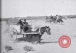 Image le camp de réfugiés de mexicains au cours de Pancho Villa expédition punitive Rio Grande Texas USA, 1916, de la seconde 22 séquences d'archives historiques vidéo 65675027577