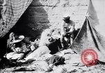 Image le camp de réfugiés de mexicains au cours de Pancho Villa expédition punitive Rio Grande Texas USA, 1916, de la seconde 52 séquences d'archives historiques vidéo 65675027577
