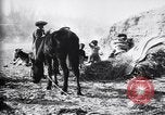 Image le camp de réfugiés de mexicains au cours de Pancho Villa expédition punitive Rio Grande Texas USA, 1916, de la seconde 61 séquences d'archives historiques vidéo 65675027577