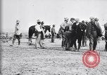 Standbild General Salazar und Lando kämpfen verfassungsrechtlichen Armee Ojinaga Mexiko, 1916, aus Sekunde 9 historischem Filmmaterial Videoclip 65675027578