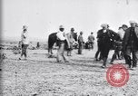 Standbild General Salazar und Lando kämpfen verfassungsrechtlichen Armee Ojinaga Mexiko, 1916, aus Sekunde 10 historischem Filmmaterial Videoclip 65675027578