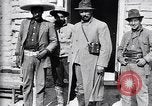 Standbild mexikanische General Pascual Orozco Mexiko, 1915, aus Sekunde 11 historischem Filmmaterial Videoclip 65675027579