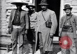 Standbild mexikanische General Pascual Orozco Mexiko, 1915, aus Sekunde 19 historischem Filmmaterial Videoclip 65675027579
