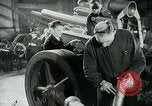 Standbild Männer Deutschland, 1940, aus Sekunde 48 historischem Filmmaterial Videoclip 65675027582