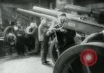 Standbild Männer Deutschland, 1940, aus Sekunde 51 historischem Filmmaterial Videoclip 65675027582