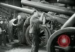 Standbild Männer Deutschland, 1940, aus Sekunde 55 historischem Filmmaterial Videoclip 65675027582