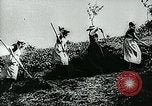 Standbild Deutsche Zivilangestellte im Zweiten Weltkrieg Deutschland, 1940, aus Sekunde 8 historischem Filmmaterial Videoclip 65675027585