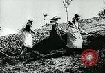 Standbild Deutsche Zivilangestellte im Zweiten Weltkrieg Deutschland, 1940, aus Sekunde 12 historischem Filmmaterial Videoclip 65675027585