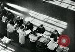 Standbild Deutsche Zivilangestellte im Zweiten Weltkrieg Deutschland, 1940, aus Sekunde 48 historischem Filmmaterial Videoclip 65675027585