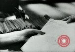Standbild Deutsche Zivilangestellte im Zweiten Weltkrieg Deutschland, 1940, aus Sekunde 61 historischem Filmmaterial Videoclip 65675027585