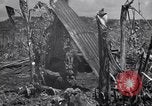 Image US Marines dans des abris improvisés Saipan Îles Mariannes du Nord, 1944, de la seconde 5 séquences d'archives historiques vidéo 65675027622