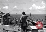 Image US Marines dans des abris improvisés Saipan Îles Mariannes du Nord, 1944, de la seconde 23 séquences d'archives historiques vidéo 65675027622