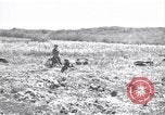 Image US Marines dans des abris improvisés Saipan Îles Mariannes du Nord, 1944, de la seconde 26 séquences d'archives historiques vidéo 65675027622