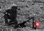 Image US Marines dans des abris improvisés Saipan Îles Mariannes du Nord, 1944, de la seconde 35 séquences d'archives historiques vidéo 65675027622