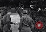 Standbild USA Offiziere Saint Lo Frankreich, 1944, aus Sekunde 39 historischem Filmmaterial Videoclip 65675027624