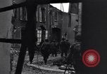 Standbild USA Offiziere Saint Lo Frankreich, 1944, aus Sekunde 16 historischem Filmmaterial Videoclip 65675027625