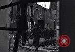 Standbild USA Offiziere Saint Lo Frankreich, 1944, aus Sekunde 21 historischem Filmmaterial Videoclip 65675027625