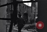 Standbild USA Offiziere Saint Lo Frankreich, 1944, aus Sekunde 27 historischem Filmmaterial Videoclip 65675027625