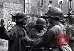 Standbild deutschen Kriegsgefangenen erfasst in St Lo Saint Lo Frankreich, 1944, aus Sekunde 9 historischem Filmmaterial Videoclip 65675027627